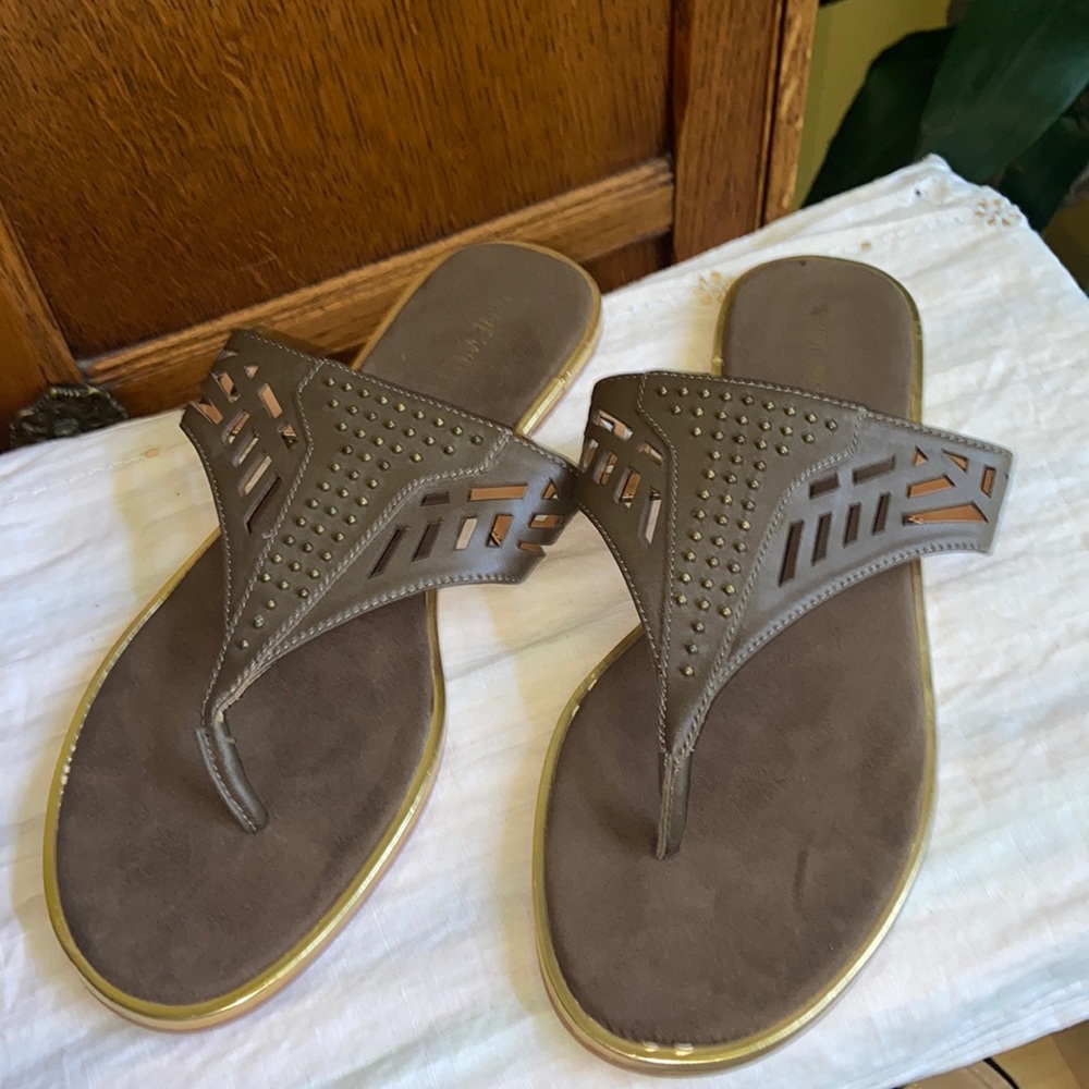 Nine West Army Green Flip Flops